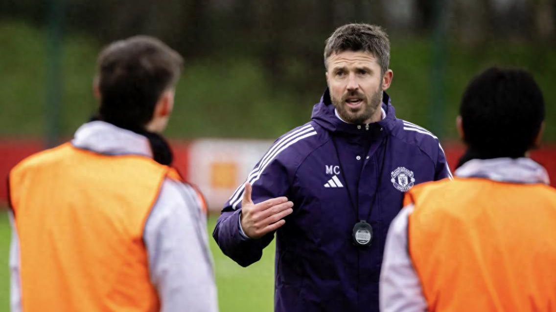 mk体育官网-卡里克上任即“松绑”：废除两位前任的铁律，曼联更衣室焕然一新