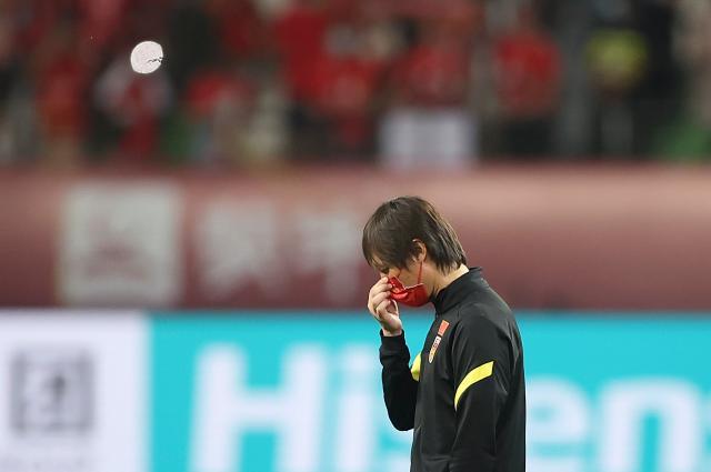 mk体育官网-晴天霹雳？国足世预赛易地 多重困难来袭能否化险？